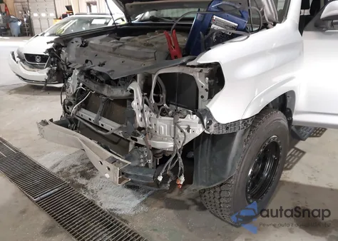 2018 Toyota 4Runner Sr5/Sr5 Premium z USA, uszkodzony, nr VIN JTEBU5JR5J5567988